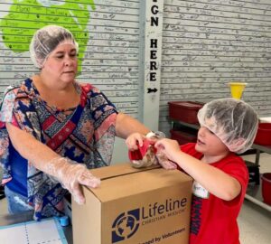 Lifeline Louisville Centre volunteers